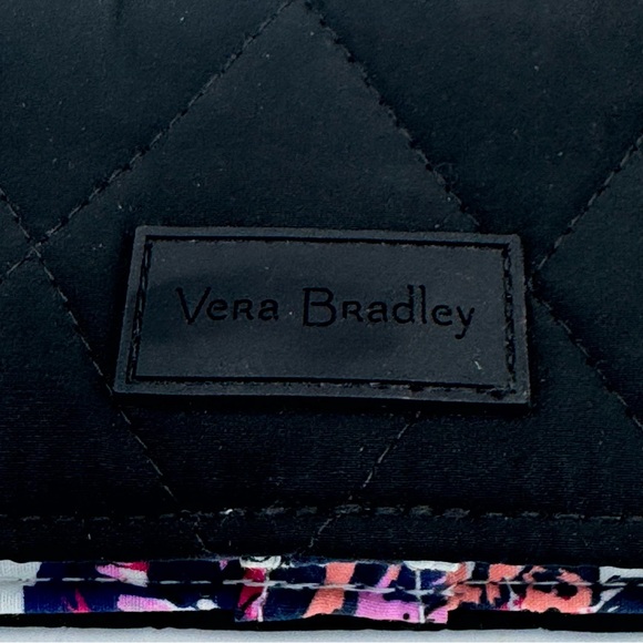 Vera Bradley RFID Small Wallet Floral Interior Black Quilted Snap Closure - Picture 4 of 9